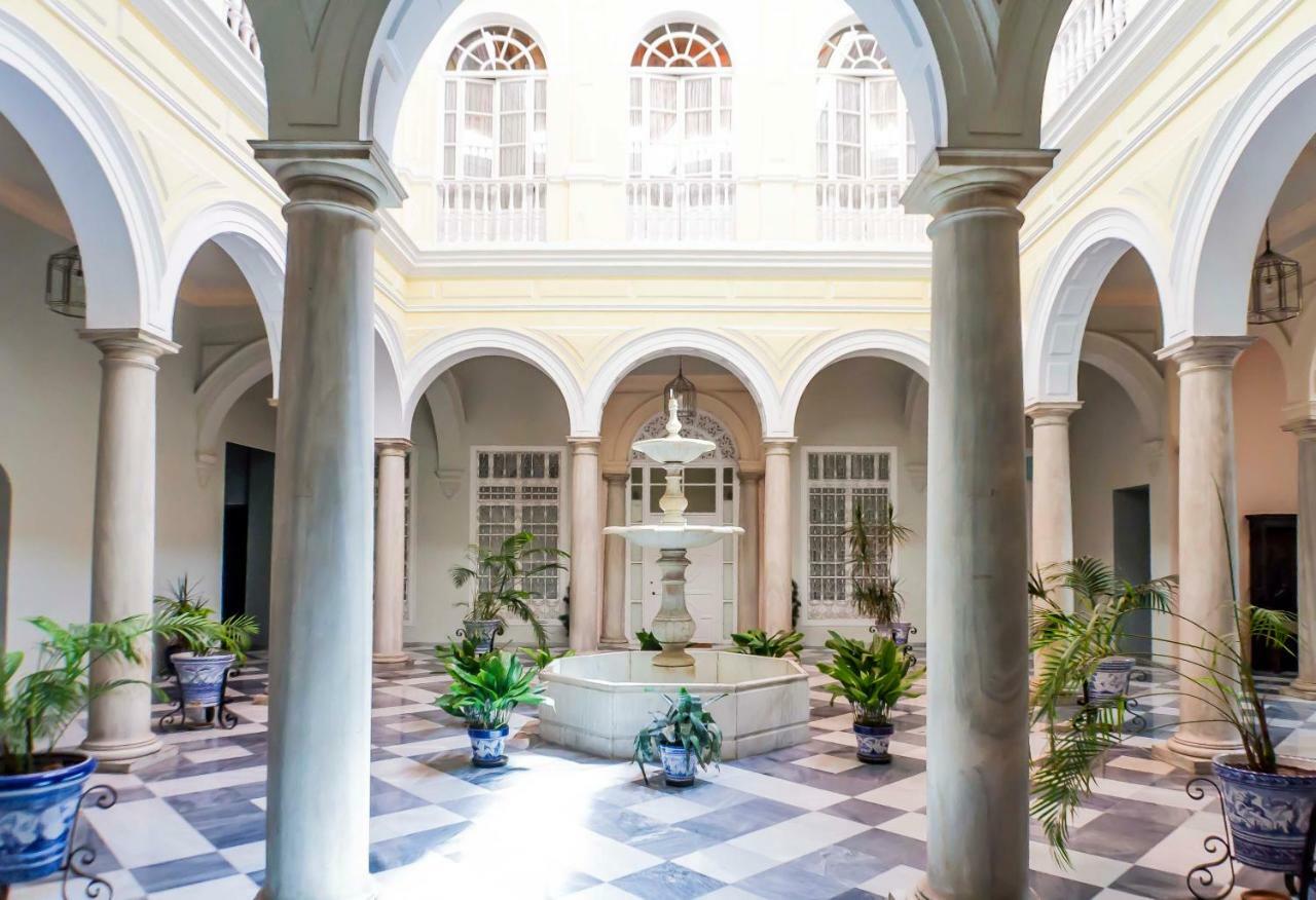 Pajaritos Palace By Valcambre, Seville